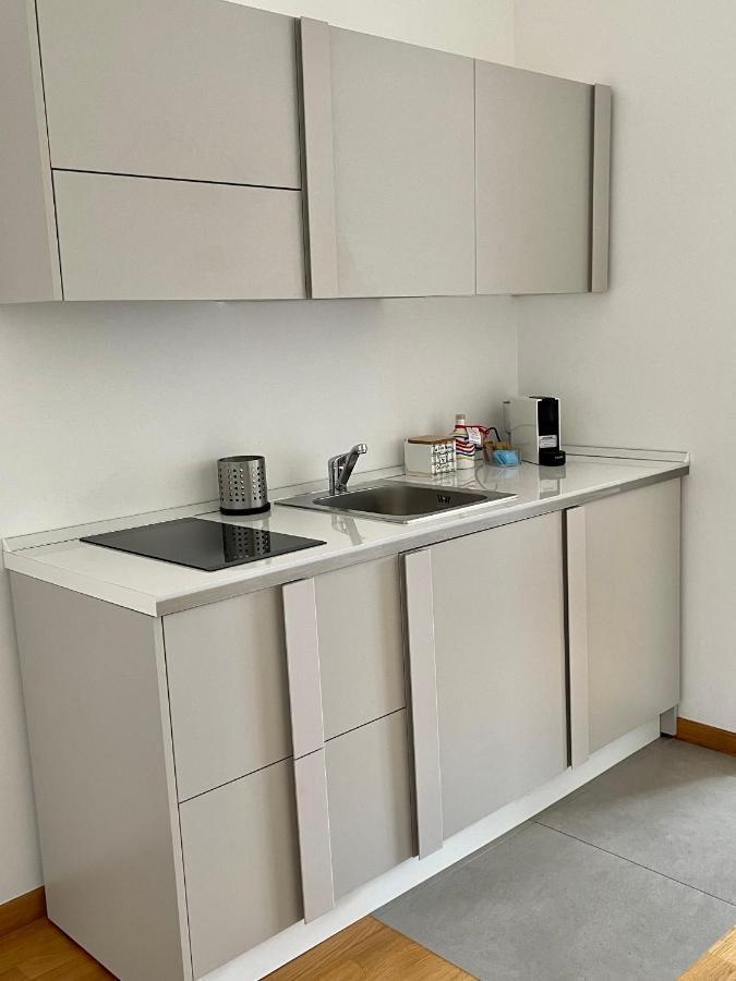 Апартаменти Miniapart Vico V Барі Екстер'єр фото